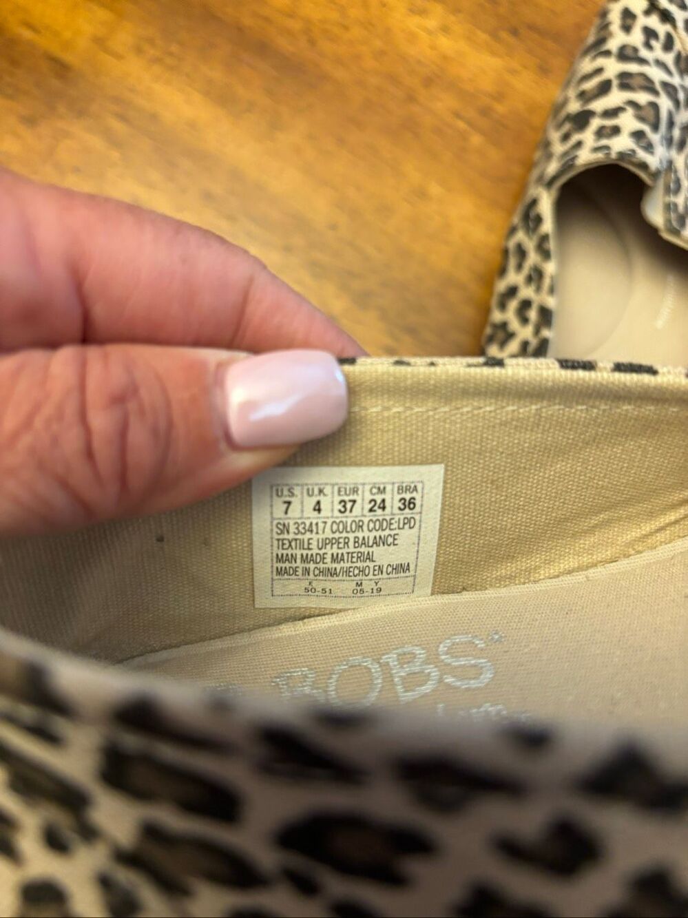 Leopard print BOBS, size 7 - Picture 2 of 5